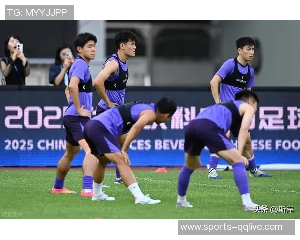 上海海港队提前集结备战训练中中秋节期间不放松全力以赴迎接挑战