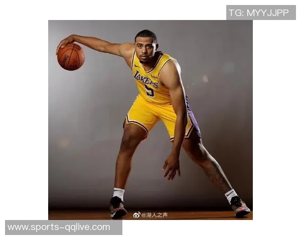 摄影师遭遇困境新赛季定妆照球员身高缩水引发热议