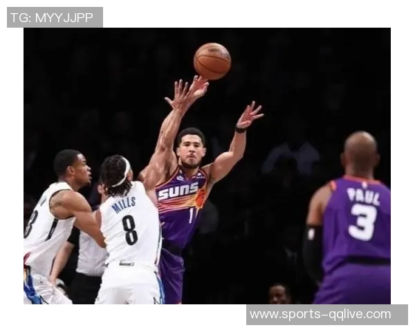 关键时刻布克挺身而出尽管手感不佳依然贡献20分4助攻助力球队胜利