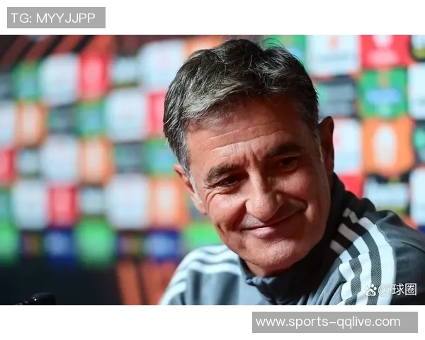 克瓦拉茨赫利亚训练受伤缺席合练球迷期待他早日回归赛场