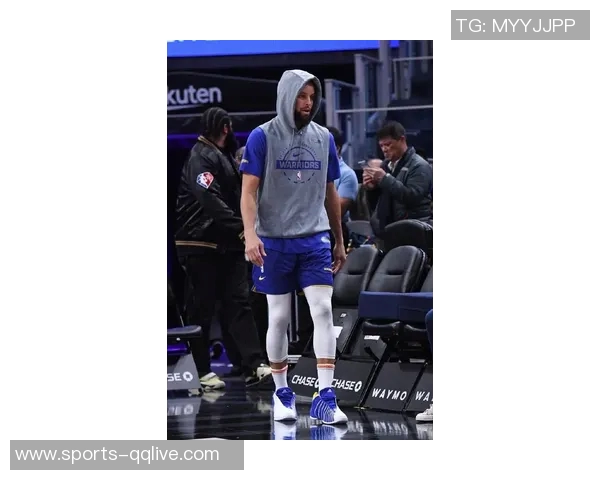 库里在奥兰多客场穿哈达威蓝喷引发球迷热议乱穿鞋时代来临