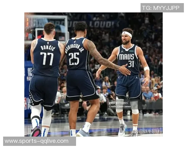 克莱首次替补出战独行侠生涯79场比赛前经历勇士替补生涯转折